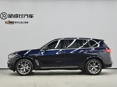 2022 BMW X5 40Li M, чёрный — фото 5