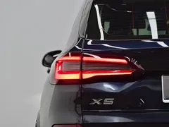 2022 BMW X5 40Li M, чёрный — фото 36