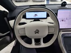 2025 Nio ET5 75kWh, чёрный — фото 11