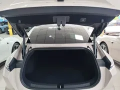 2025 Nio ET5 75kWh, чёрный — фото 19