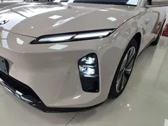 2025 Nio ET5 75kWh, чёрный — фото 24
