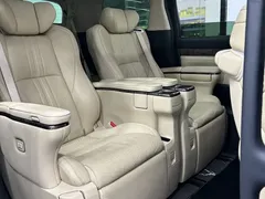 2021 Toyota Alphard Hybrid 2.5L Premium, чёрный — фото 12