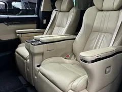 2021 Toyota Alphard Hybrid 2.5L Premium, чёрный — фото 13