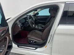 2021 BMW 5 Series 5 535Le, белый — фото 8
