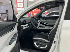 2023 Changan CS75 PLUS 3rd Gen 1.5T AT Premium, белый — фото 12