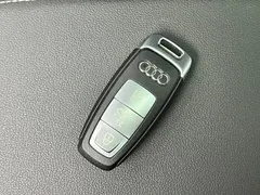 2022 Audi A3L Limousine 35 TFSI, белый — фото 17