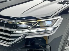2022 Volkswagen Touareg 3.0TSI, чёрный — фото 9