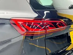 2022 Volkswagen Touareg 3.0TSI, чёрный — фото 10