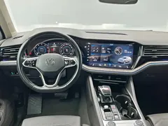 2022 Volkswagen Touareg 3.0TSI, чёрный — фото 20