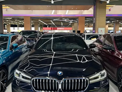 2022 BMW 5 Series 5 525Li M