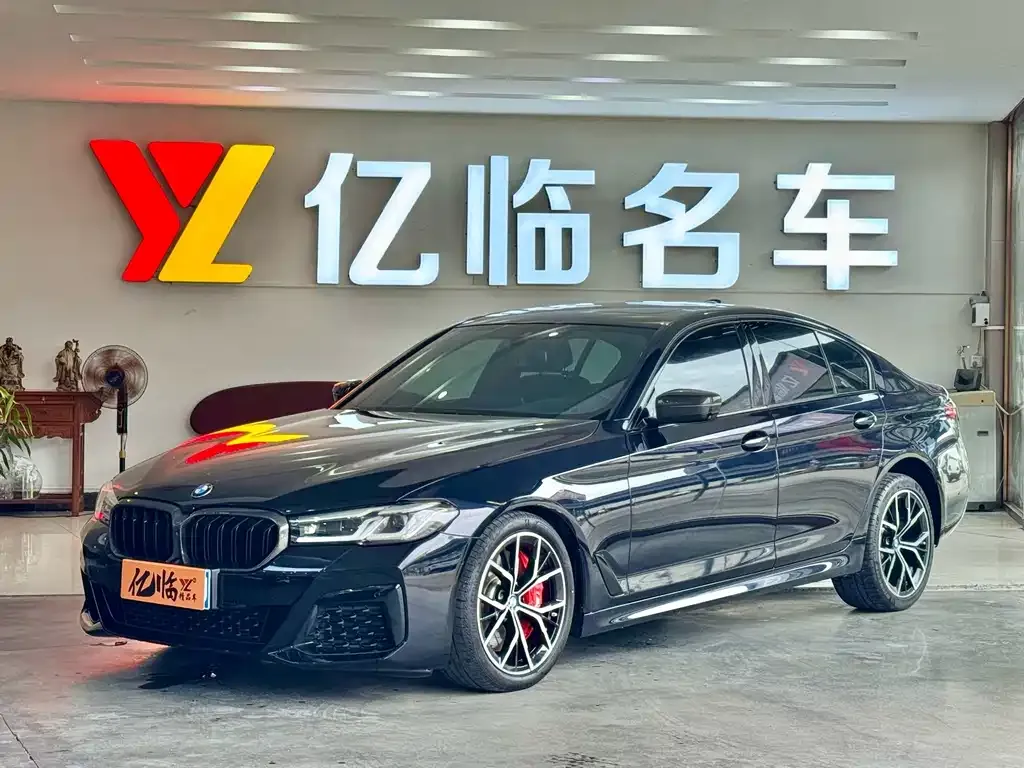 2021 BMW 5 Series 540i Fashion M Sport Package