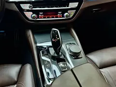 2021 BMW 5 Series 540i Fashion M Sport Package, чёрный — фото 11