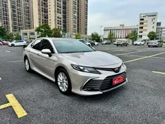 2021 Toyota Camry 2.0G Luxury — фото 2