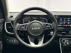 2023 Kia Seltos 1.5L CVT Luxury, белый — фото 7