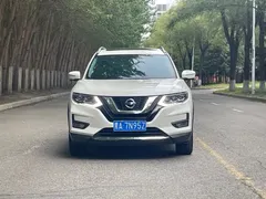 2022 Nissan X-Trail 2.0L 2WD Premium, белый — фото 2
