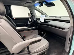 2025 Zeekr Mix Smart Driving, синий — фото 17