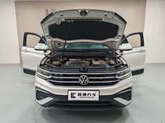 2022 Volkswagen Tiguan L 330TSI AT 2WD — фото 15