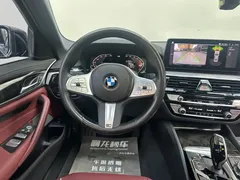 2022 BMW 5 Series 5 525Li M, чёрный — фото 9