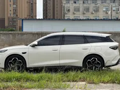 2025 BYD Seal 06 Touring 06 DM-i 150KM, белый — фото 8