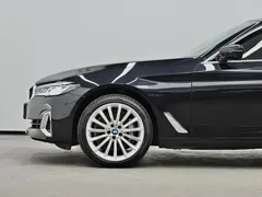 2022 BMW 5 Series 530Li, чёрный — фото 23