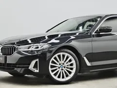 2022 BMW 5 Series 530Li, чёрный — фото 25
