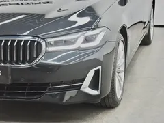 2022 BMW 5 Series 530Li, чёрный — фото 26