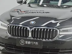 2022 BMW 5 Series 530Li, чёрный — фото 28