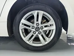 2022 Toyota Levin Hybrid 1.8H E-CVT Luxury, белый — фото 10