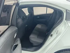 2022 Toyota Levin Hybrid 1.8H E-CVT Luxury, белый — фото 15