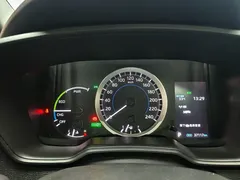 2022 Toyota Levin Hybrid 1.8H E-CVT Luxury, белый — фото 17