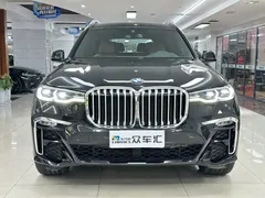 2021 BMW X7 xDrive40i M, чёрный — фото 2
