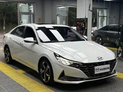 2021 Hyundai Elantra 1.5L CVT LUX Premium, белый — фото 3