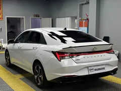 2021 Hyundai Elantra 1.5L CVT LUX Premium, белый — фото 4