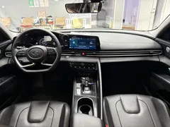 2021 Hyundai Elantra 1.5L CVT LUX Premium, белый — фото 9