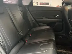 2021 Hyundai Elantra 1.5L CVT LUX Premium, белый — фото 13