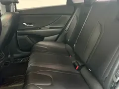2021 Hyundai Elantra 1.5L CVT LUX Premium, белый — фото 15