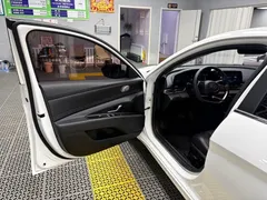 2021 Hyundai Elantra 1.5L CVT LUX Premium, белый — фото 16