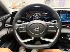 2021 Hyundai Elantra 1.5L CVT LUX Premium, белый — фото 18