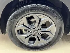 2023 Kia Seltos 1.5L CVT Luxury, белый — фото 25