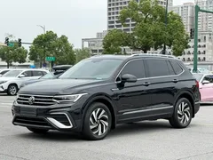 2023 Volkswagen Tiguan L 280TSI AT 2WD, чёрный — фото 1