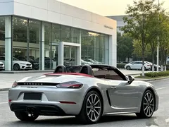 2022 Porsche 718 Boxster 2.0T — фото 9