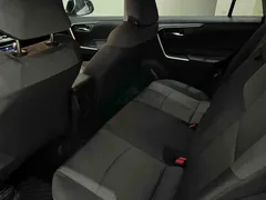 2022 Toyota RAV4 2.0L CVT 2WD Fashion, белый — фото 8