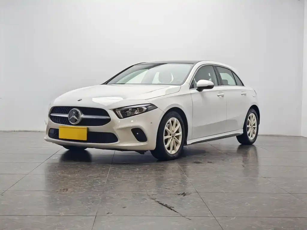 2022 Mercedes-Benz A-Class A 200 Fashion