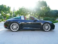 2023 Porsche 911 Targa 4 3.0T, чёрный — фото 12