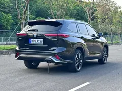 2022 Toyota Crown Kluger 2.5L HEV 4WD Premium, чёрный — фото 7