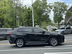 2021 Toyota Wildlander Hybrid 2.5L E-CVT 4WD Luxury, чёрный — фото 7