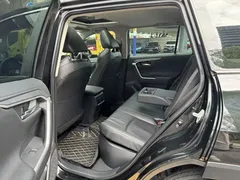 2021 Toyota Wildlander Hybrid 2.5L E-CVT 4WD Luxury, чёрный — фото 11