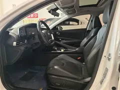 2023 Hyundai Elantra 1.5L CVT LUX Premium, белый — фото 7