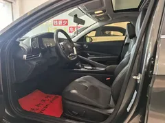 2023 Hyundai Elantra 1.5L CVT LUX Premium — фото 6