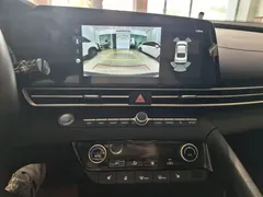 2023 Hyundai Elantra 1.5L CVT LUX Premium — фото 9